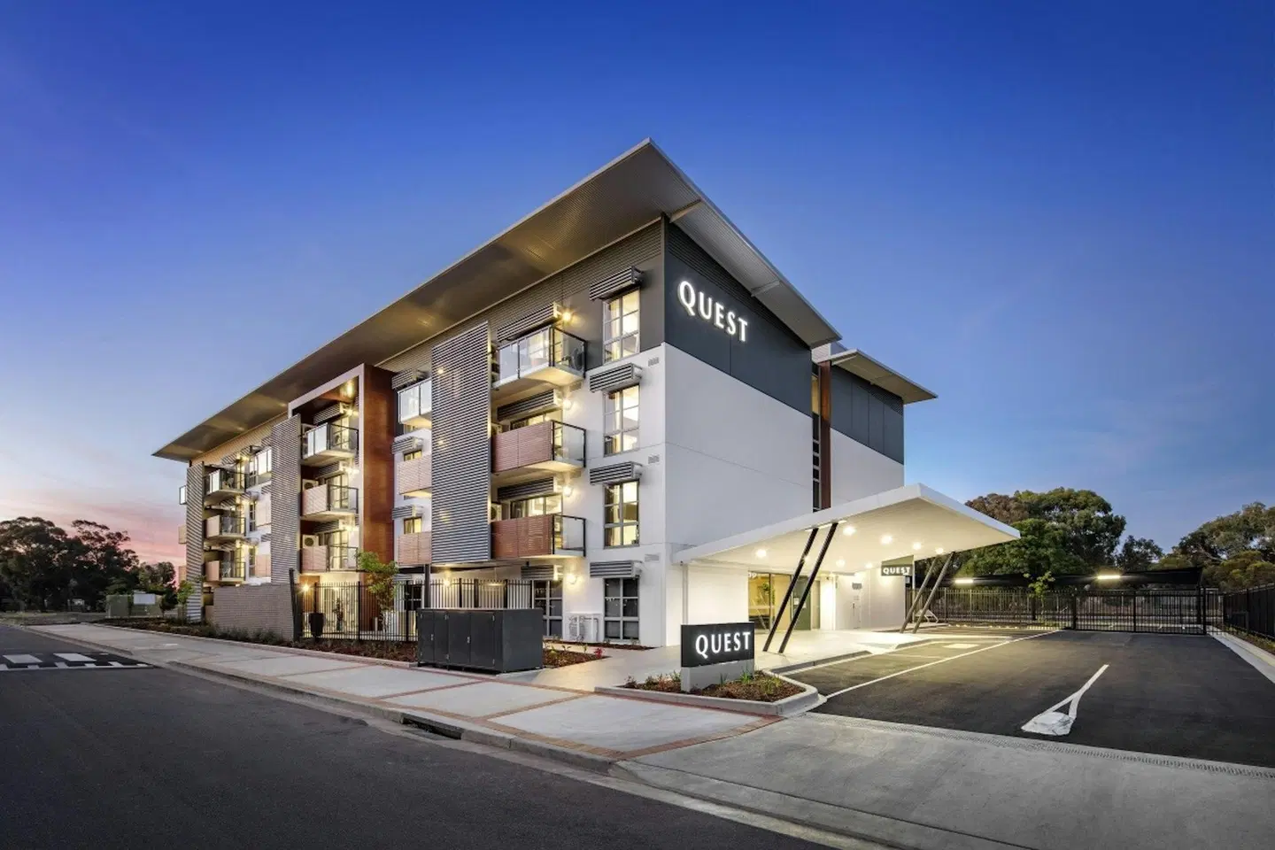 Quest Griffith EXTERIOR