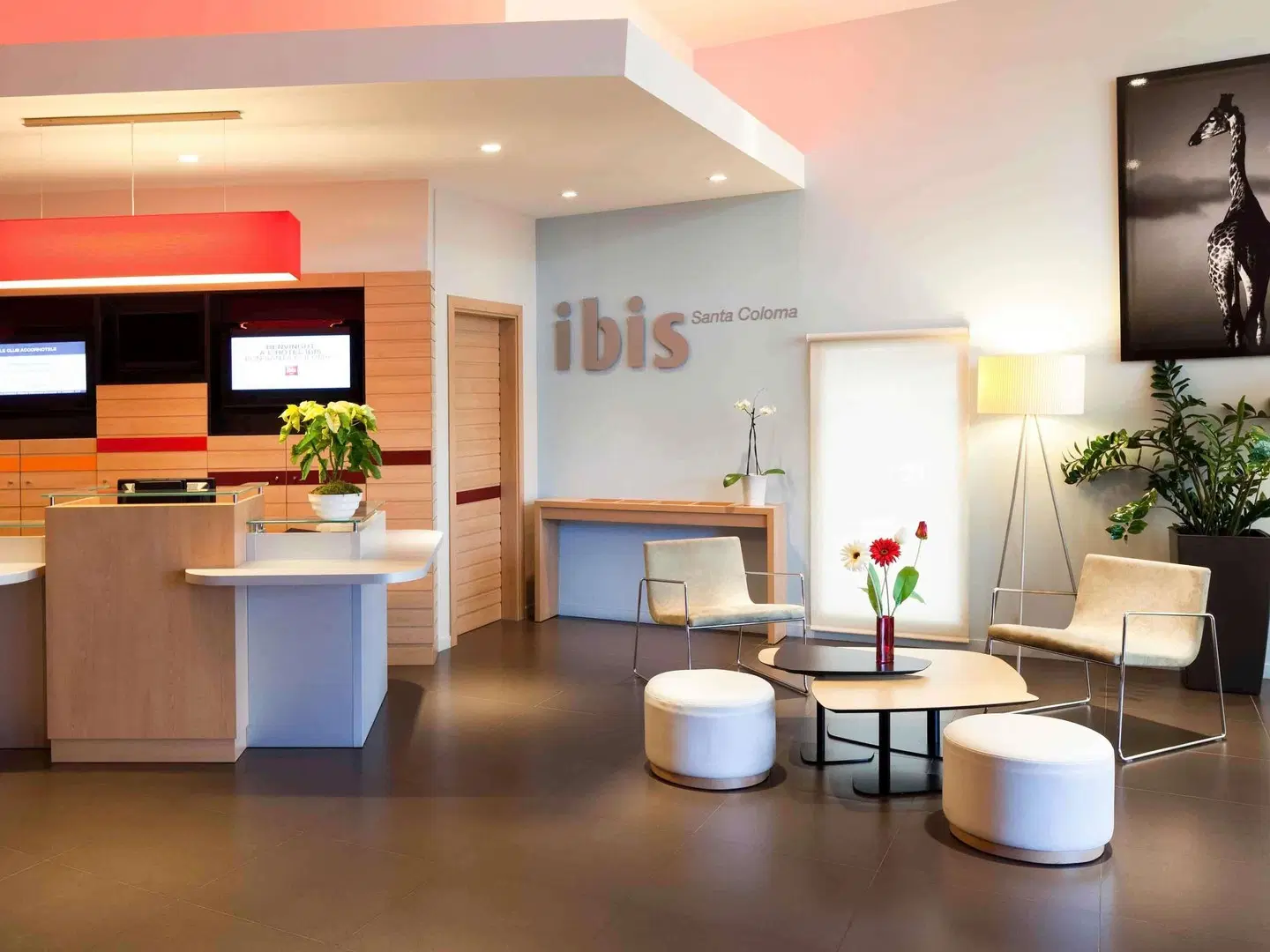 ibis Barcelona Santa Coloma LOUNGE_LOBBY