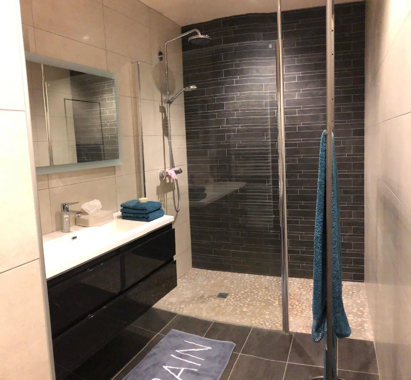 Le Figarelou Badezimmer