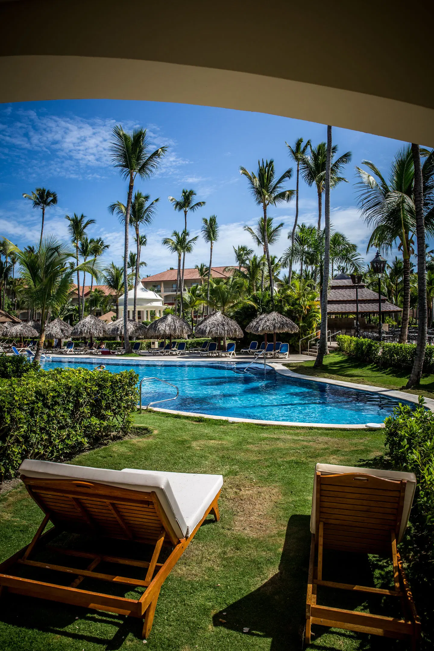 Hotel Majestic Colonial Punta Cana OUTDOOR_POOL
