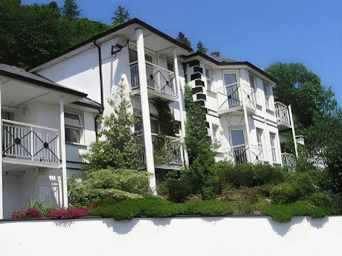 Woodenbridge EXTERIOR