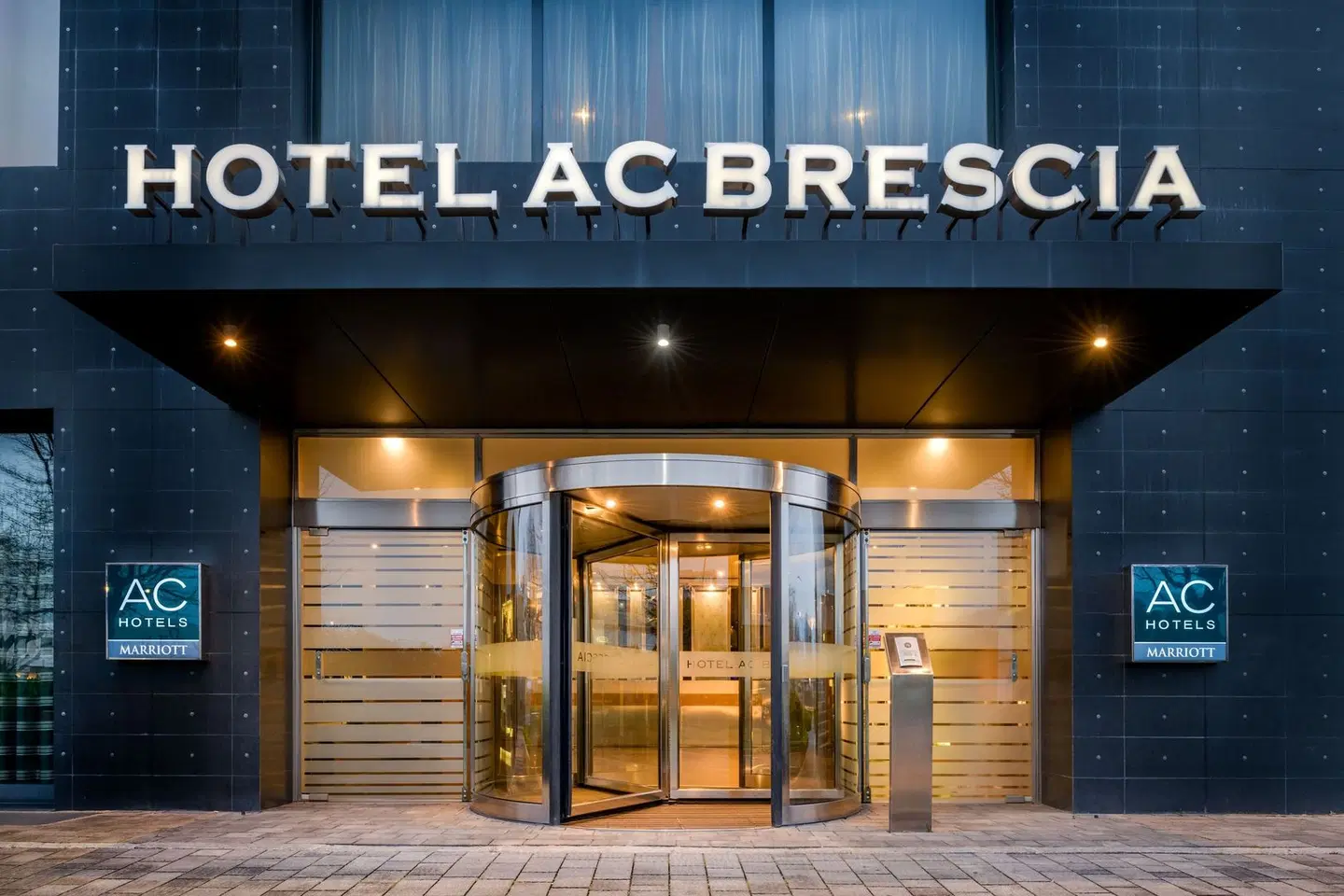 AC Hotel by Marriott Brescia EXTERIOR