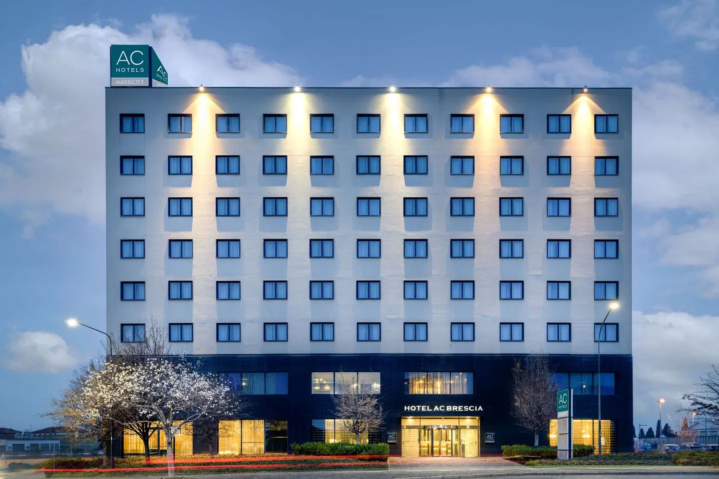 AC Hotel by Marriott Brescia EXTERIOR