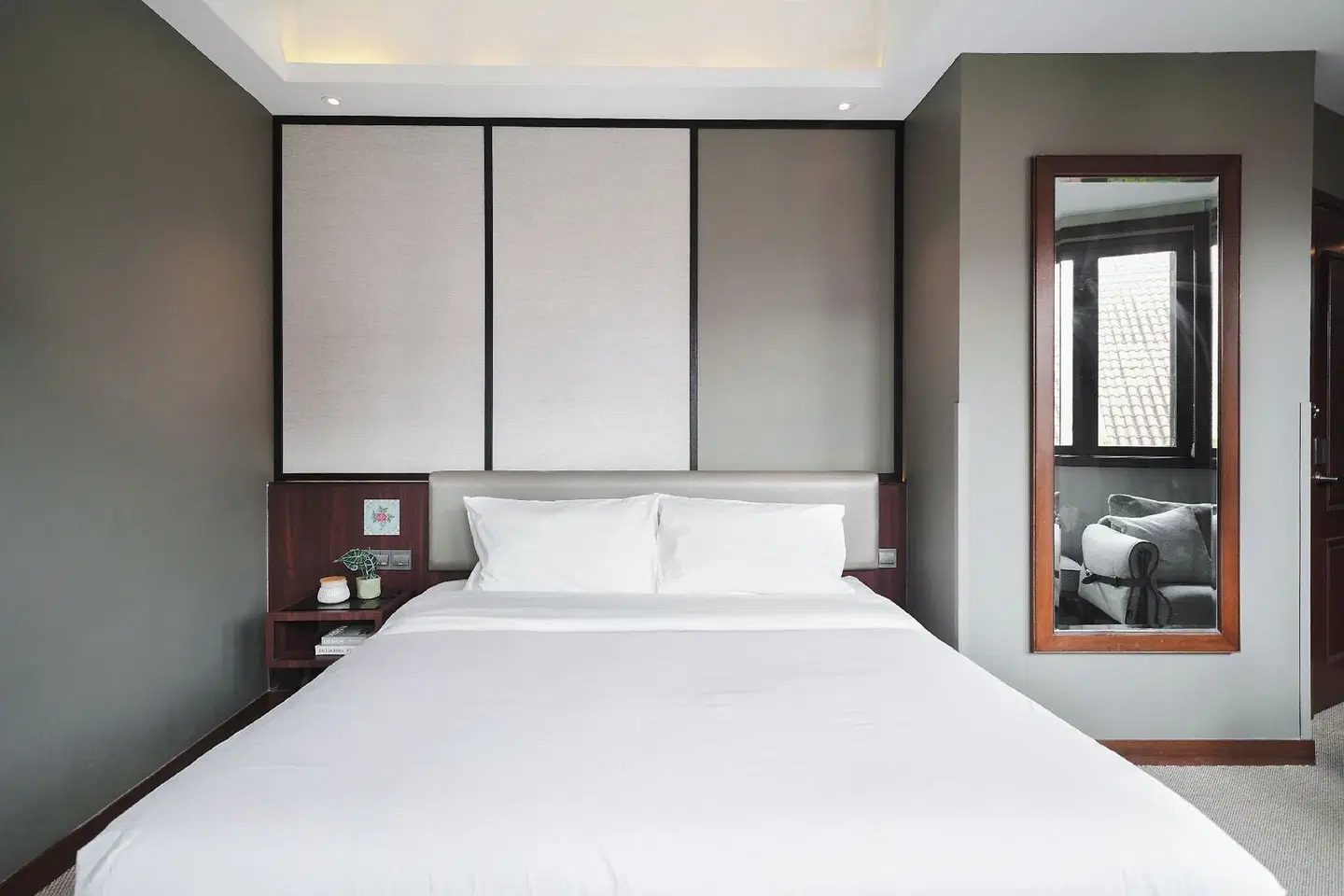 AM Hotel ROOM_EXAMPLE