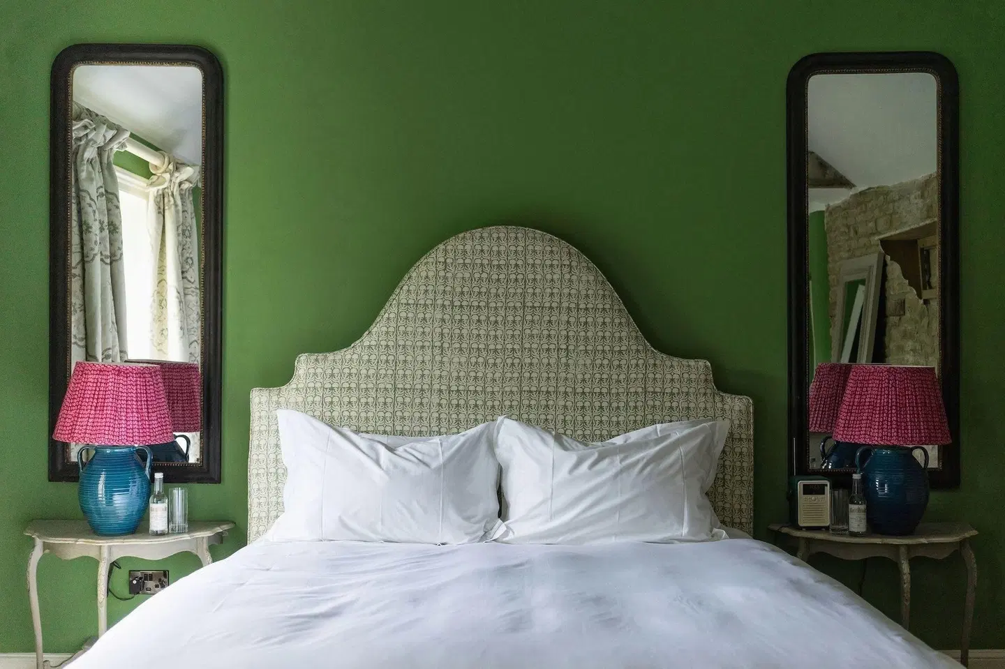 The Swan Inn ROOM_EXAMPLE