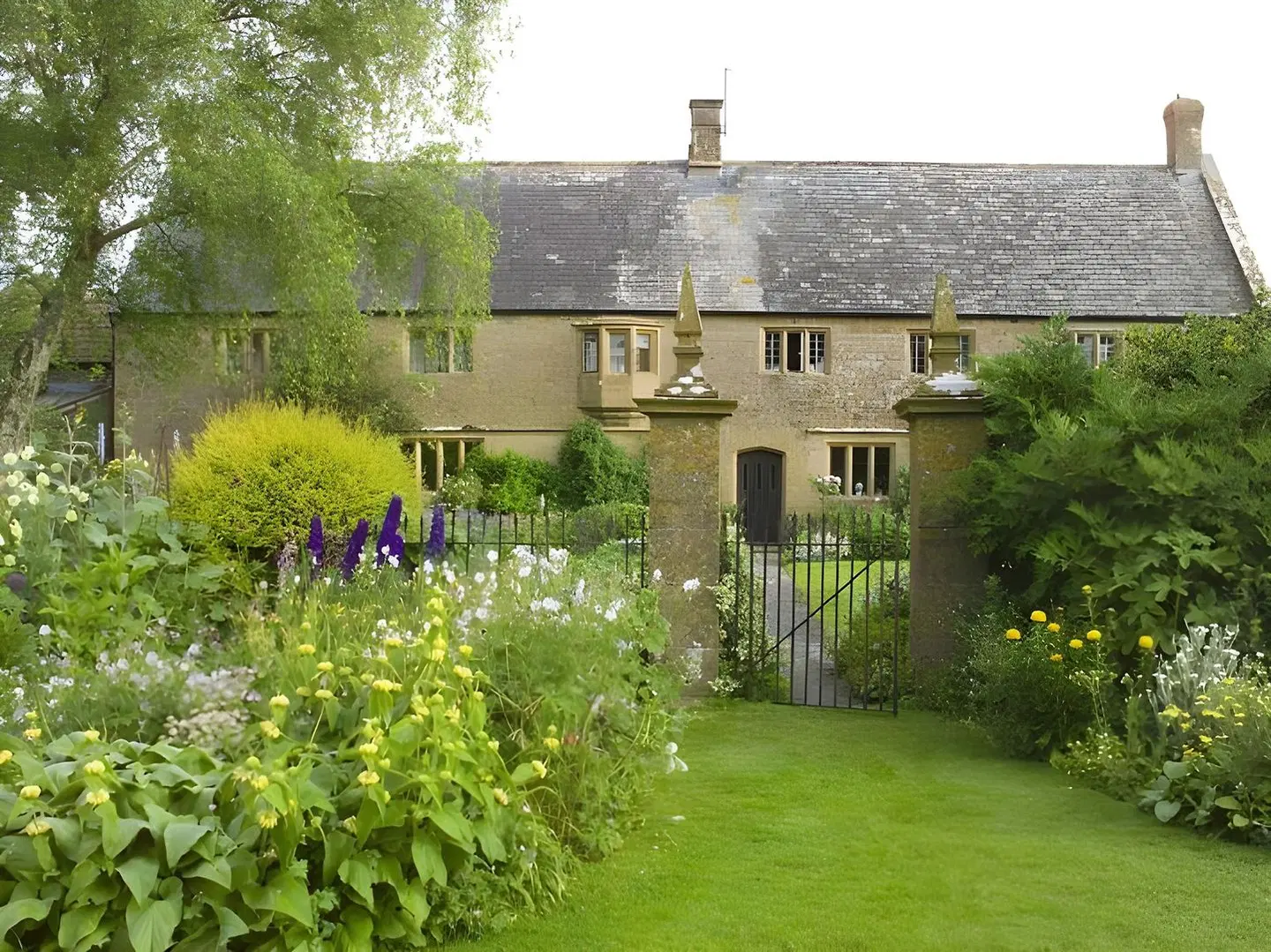 Lower Severalls Farmhouse EXTERIOR