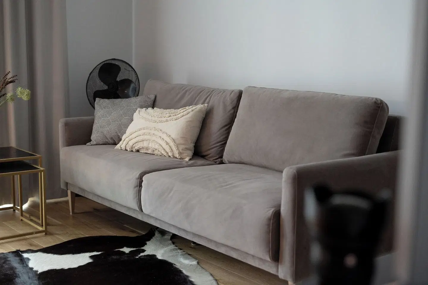 Bob W Parnu ROOM_EXAMPLE