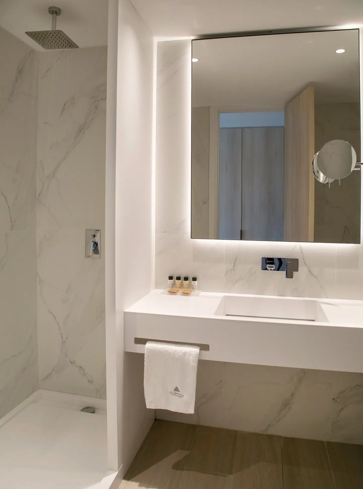 Atlantica Aqua Blue Badezimmer