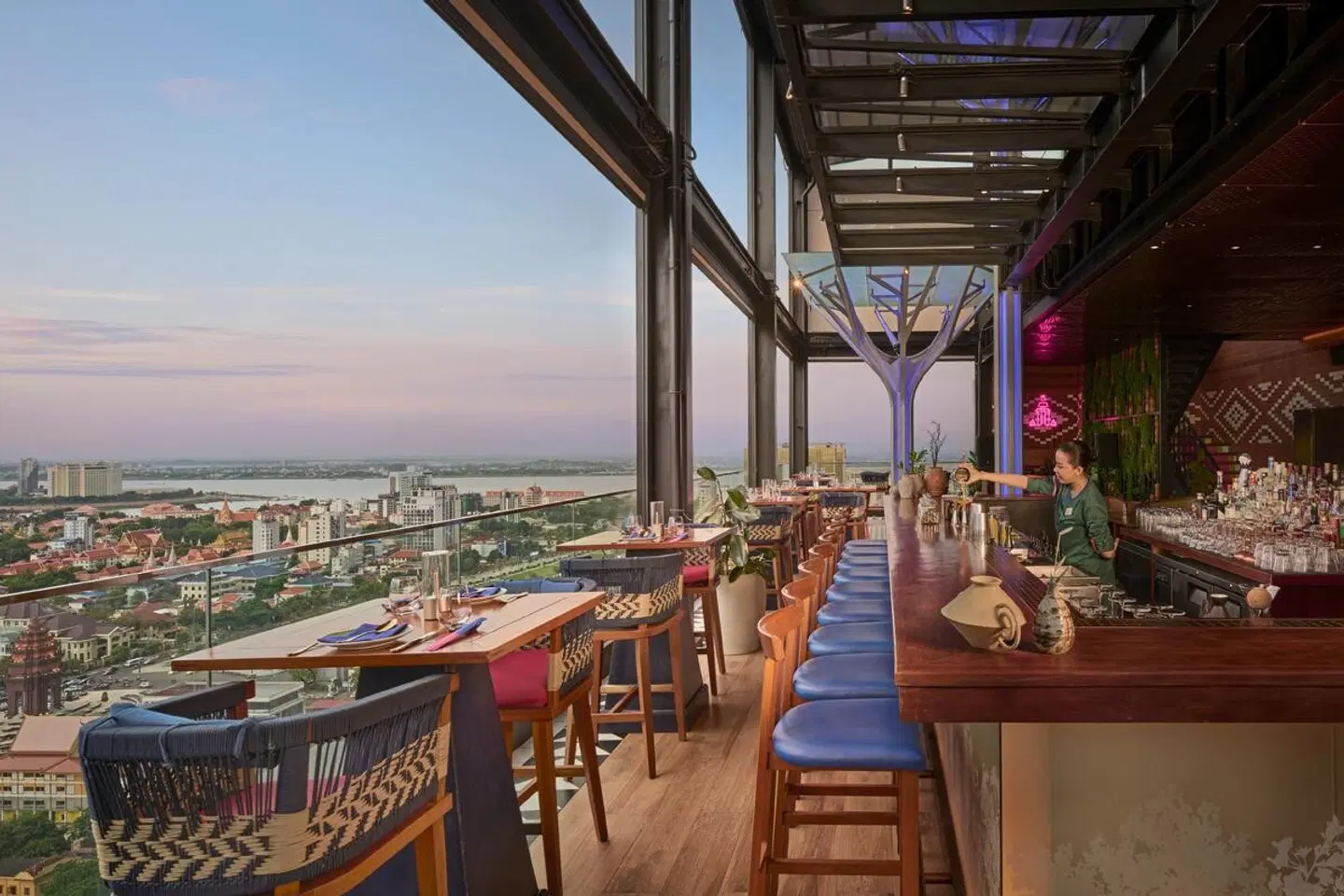 Novotel Phnom Penh BKK 1 Bar
