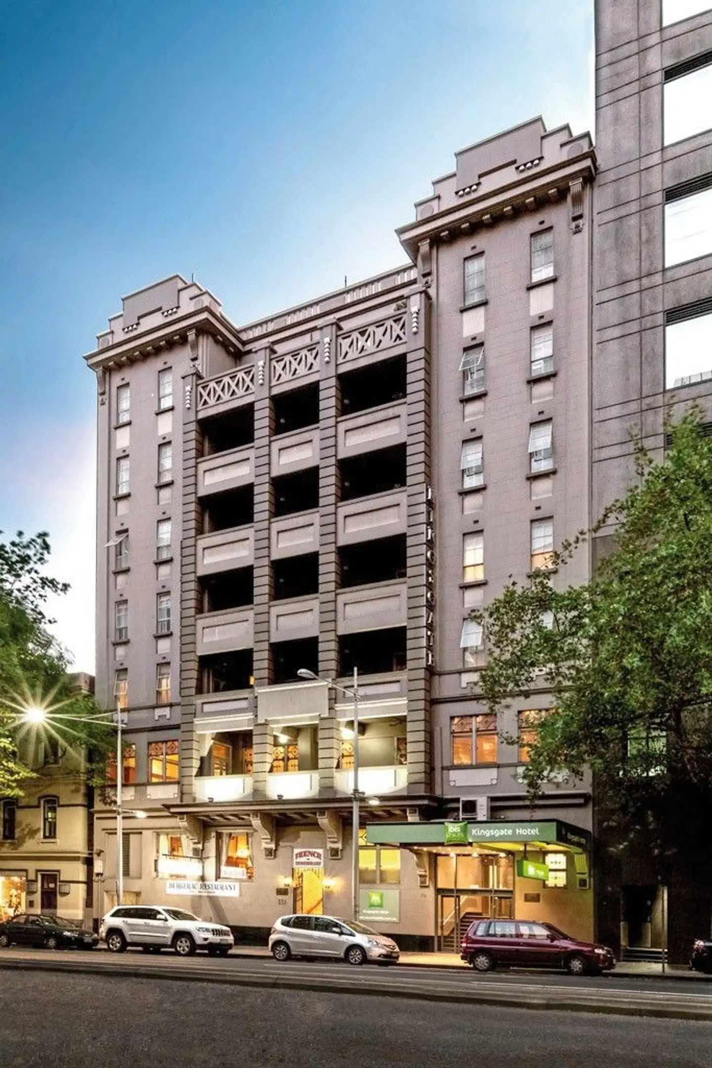 ibis Styles Kingsgate EXTERIOR