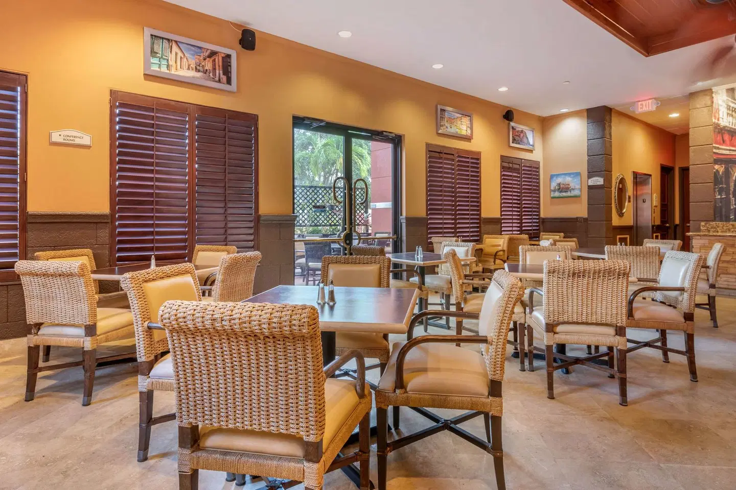 Best Western Plus Palm Beach Gardens Hotel & Suites and Conference Ct Restaurant