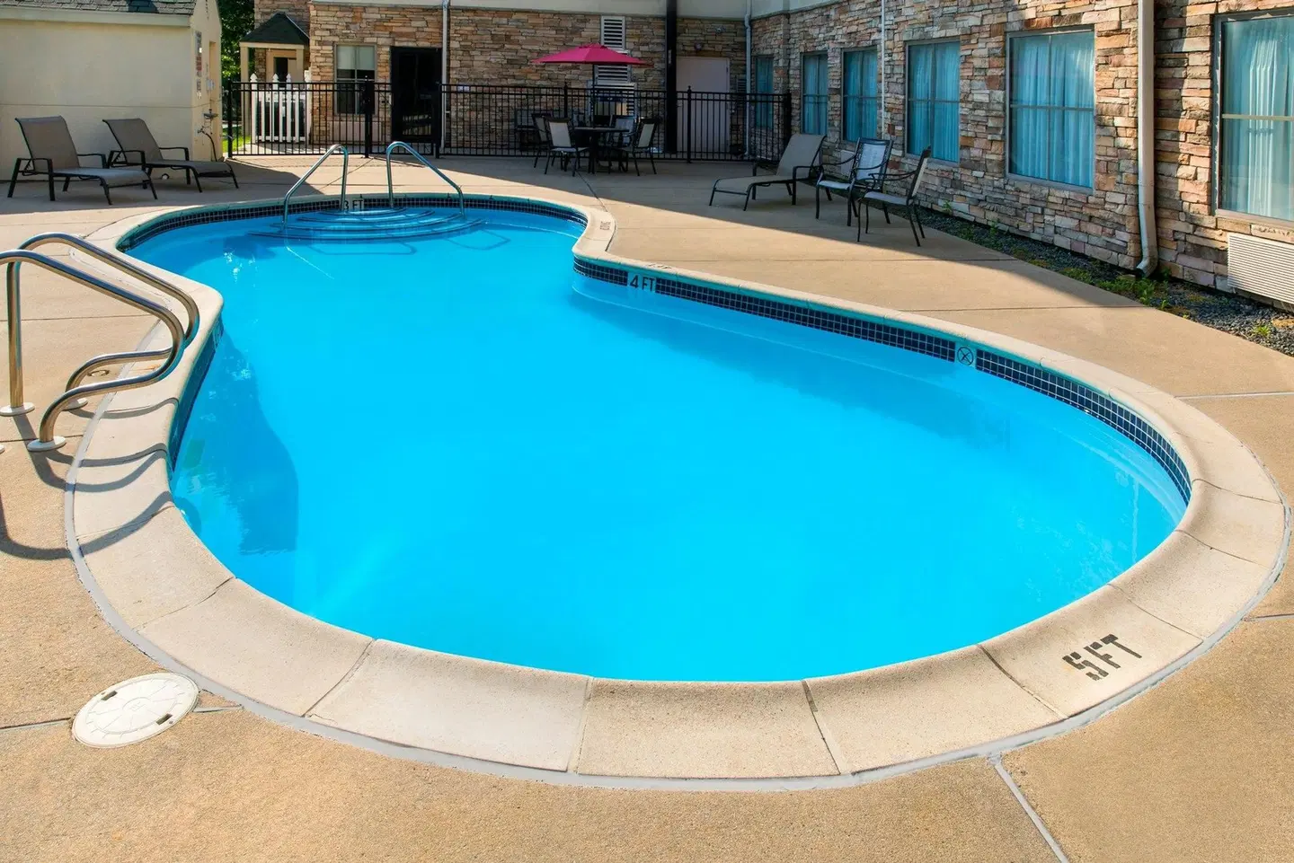 TownePlace Suites Wilmington Newark / Christiana OUTDOOR_POOL