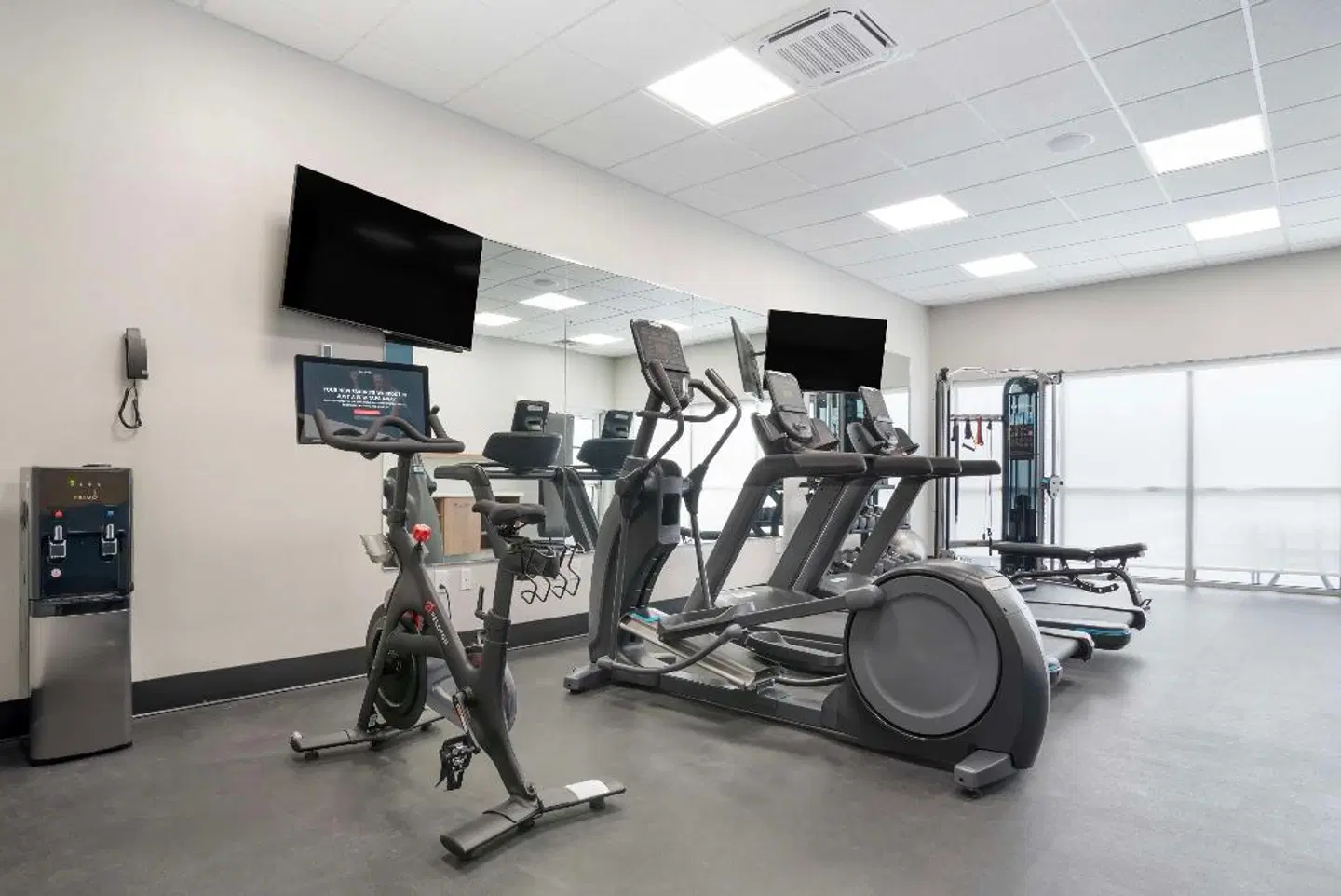 Best Western Plus Mobile Inn & Suites SPORTS_AND_LEISURE