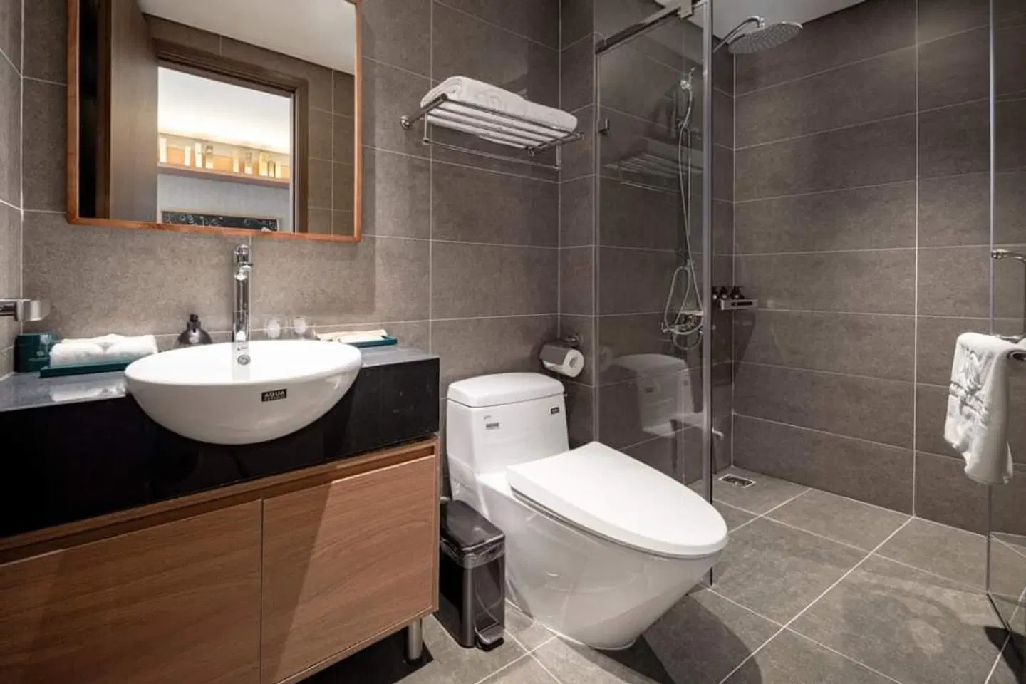 Mandala Hotel & Suites Bac Giang Badezimmer