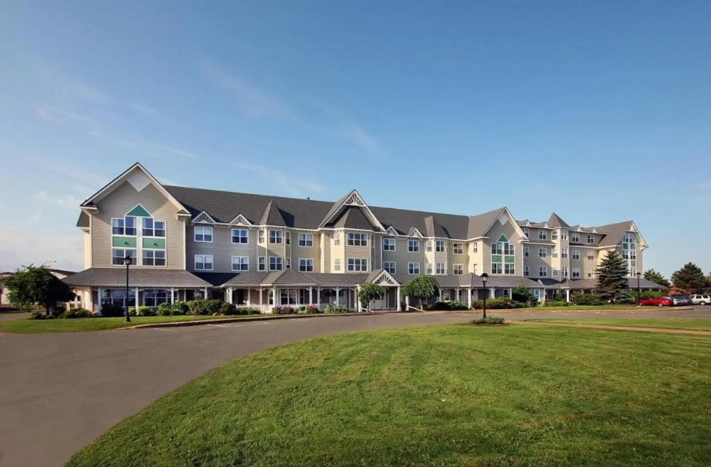 The Loyalist Country Inn A Lakeview Resort EXTERIOR