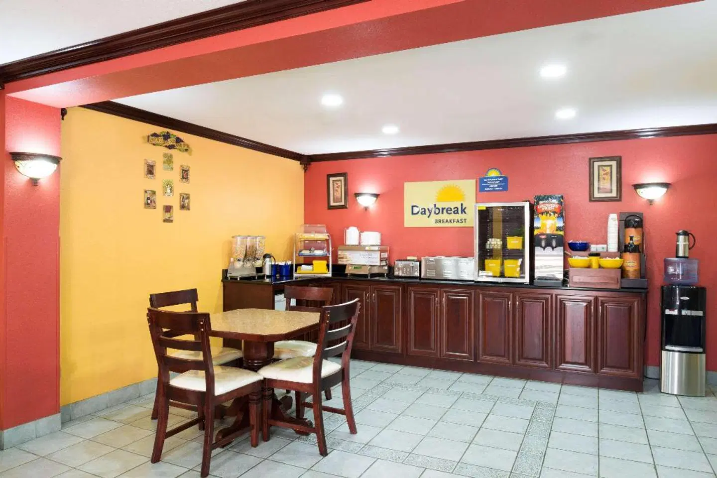 Days Inn by Wyndham St. Robert Waynesville/Ft. Leonard Wood Bar