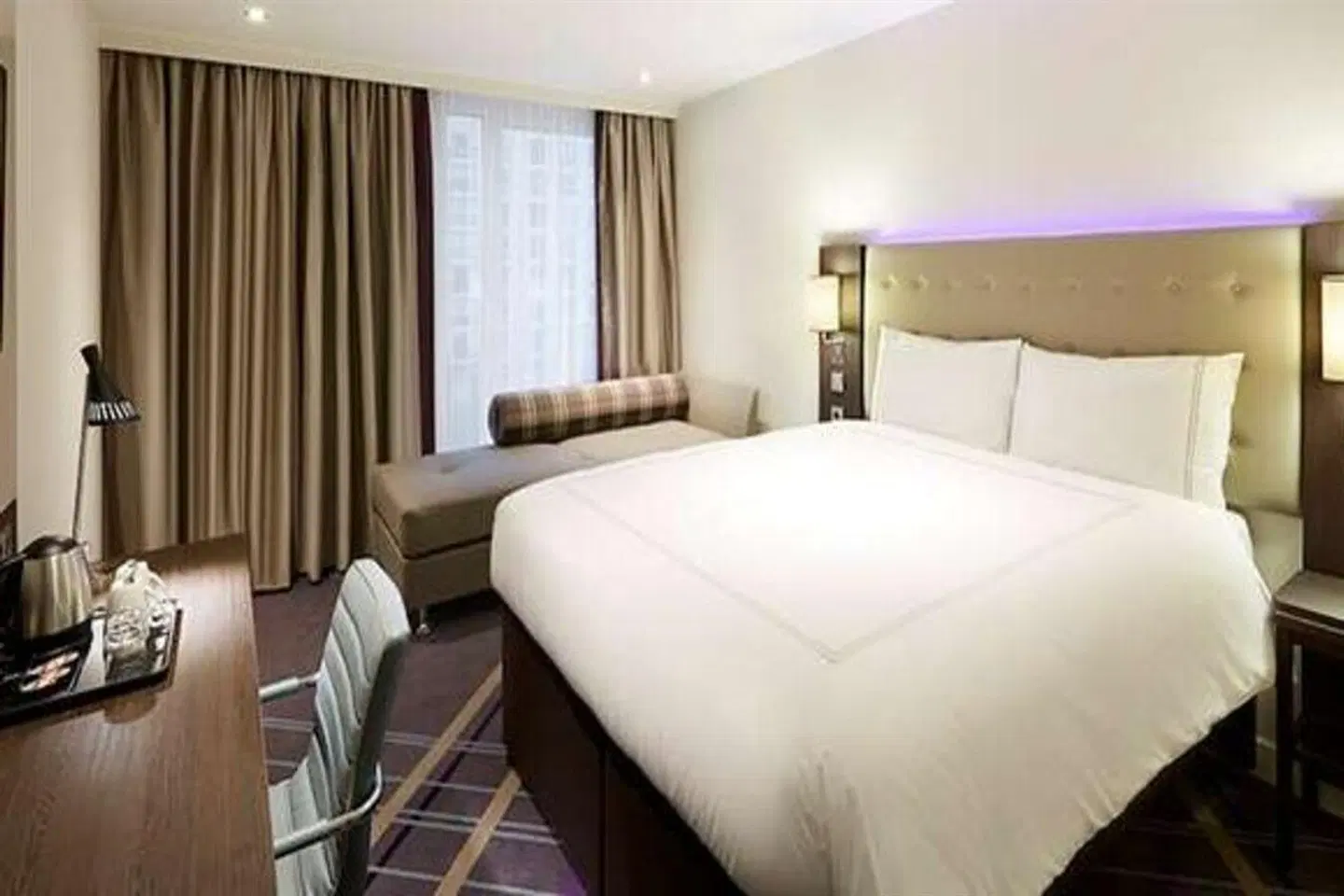 Premier Inn Hamburg St. Pauli hotel ROOM_EXAMPLE
