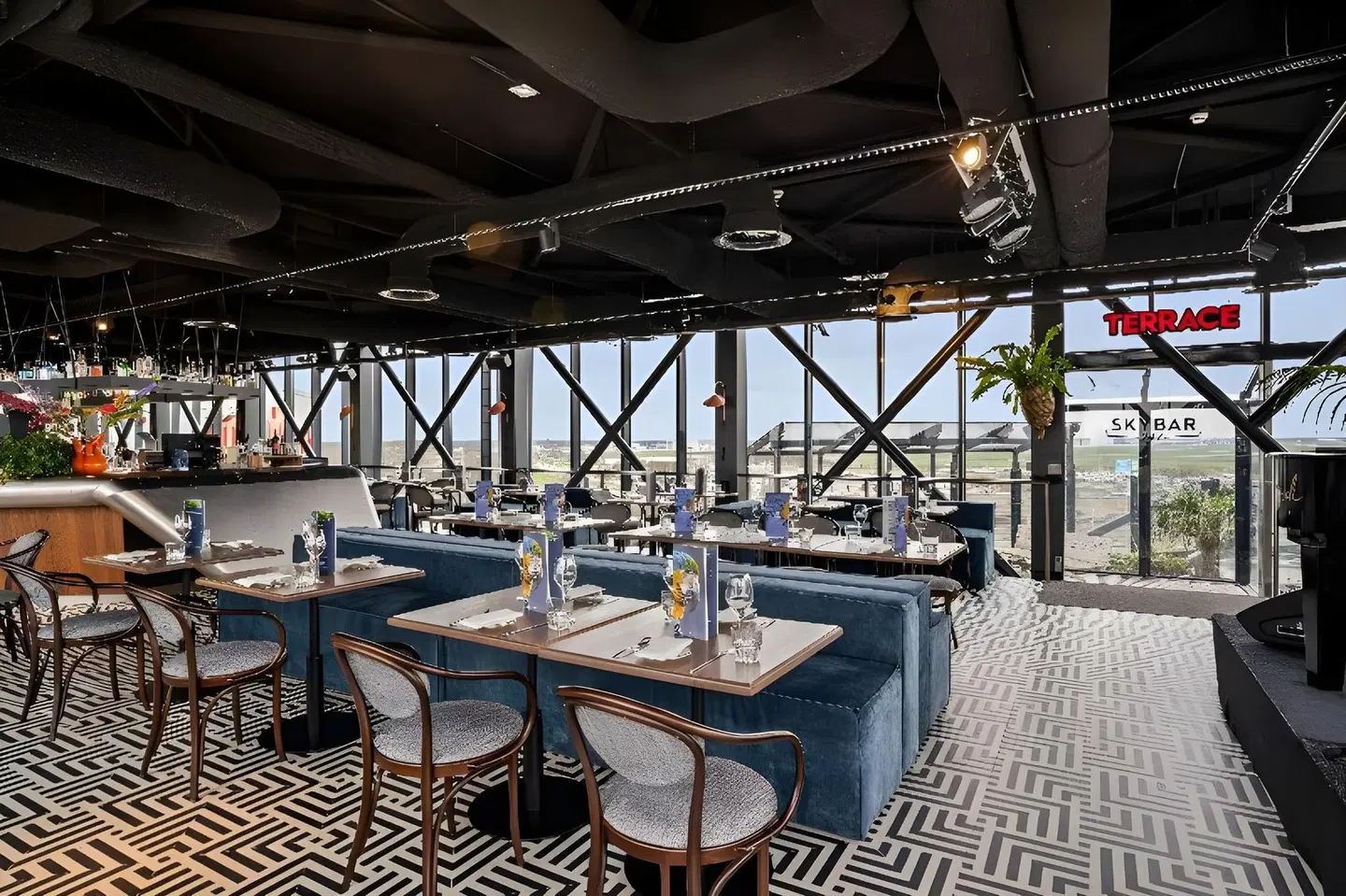 Corendon Urban Amsterdam Schiphol Airport Hotel Terrasse