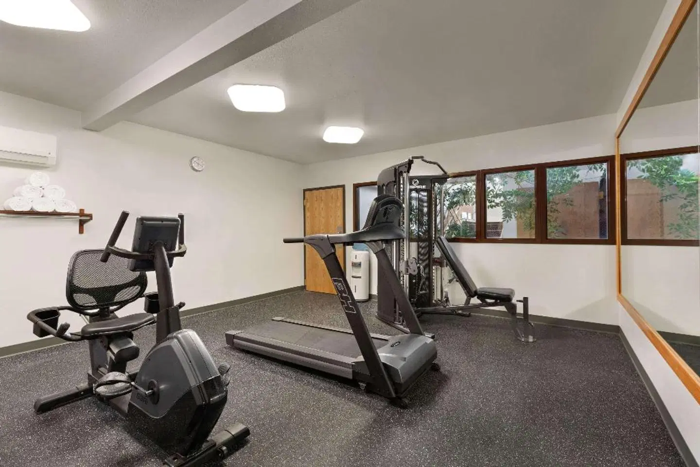 Super 8 by Wyndham Columbus SPORTS_AND_LEISURE