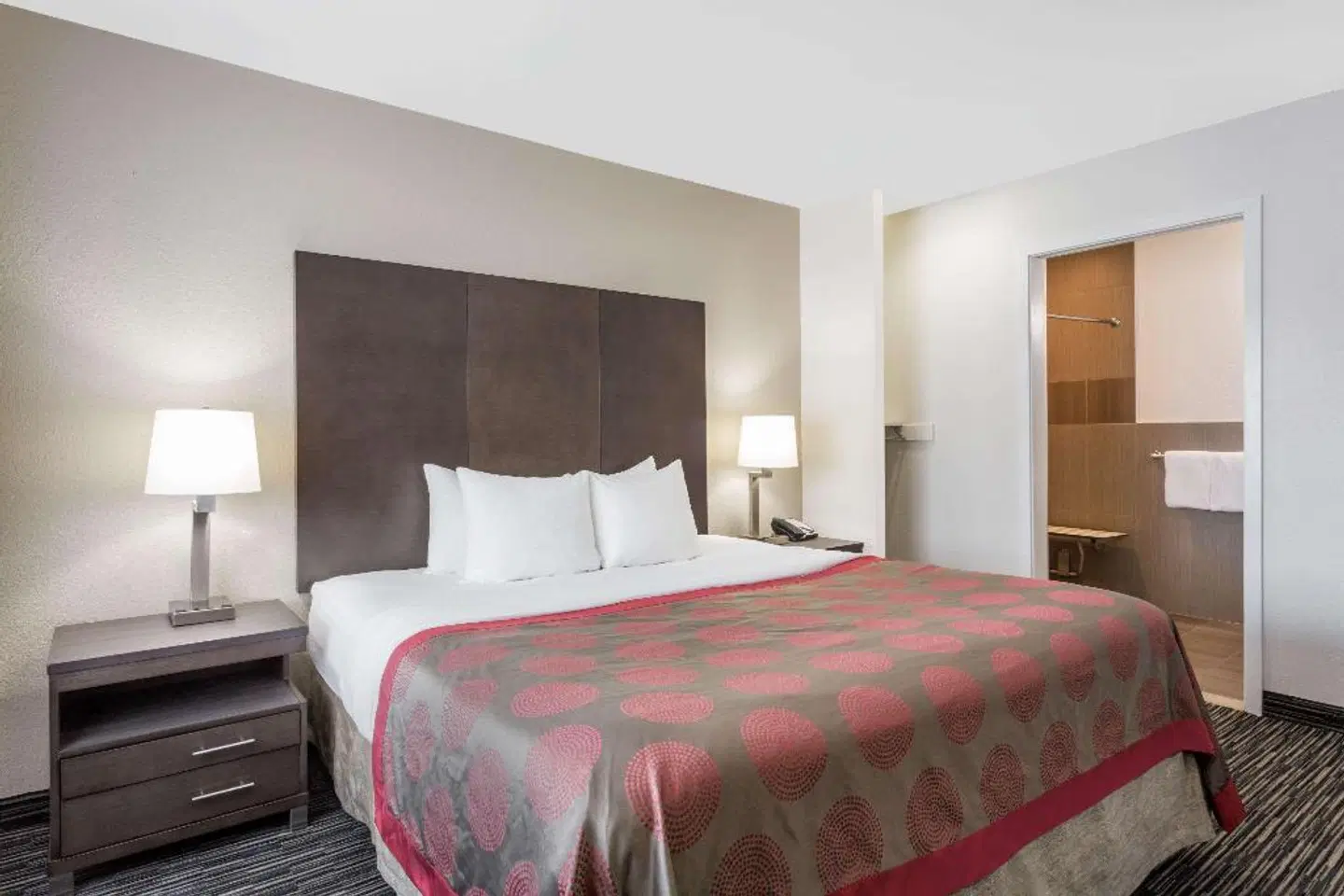 Ramada Limited Monterey ROOM_EXAMPLE