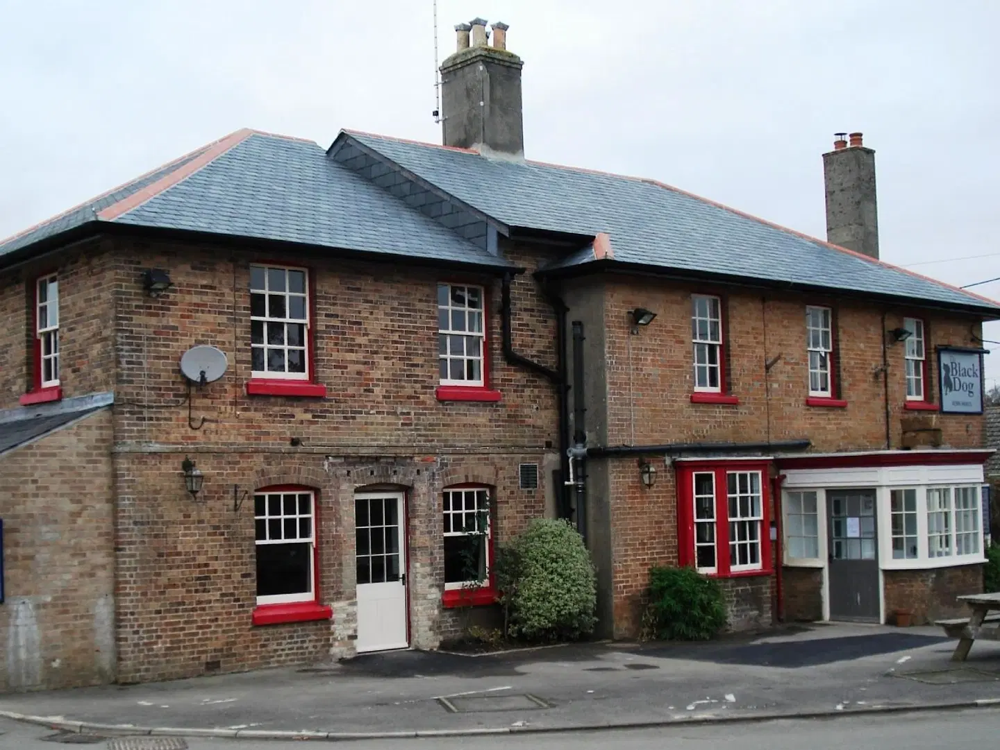 The Black Dog Inn EXTERIOR