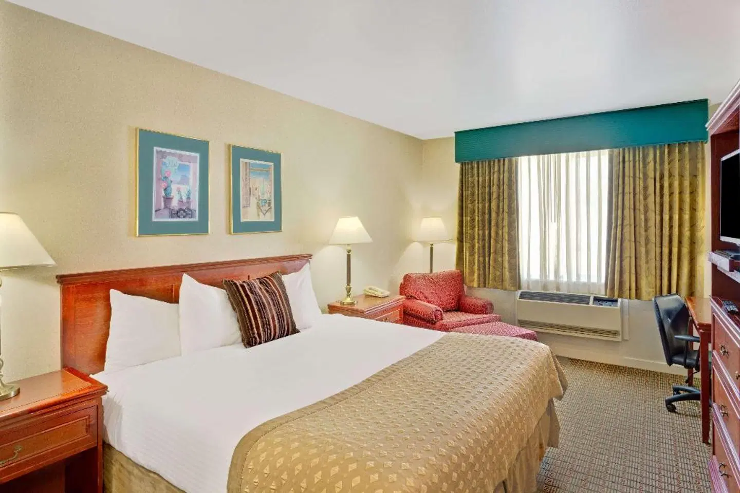 Ramada by Wyndham Draper ROOM_EXAMPLE