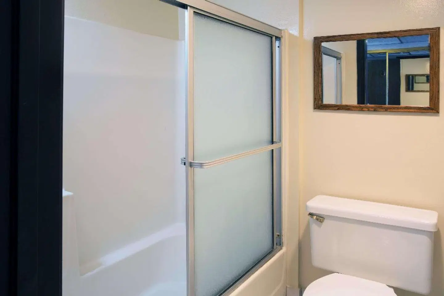 Travelodge by Wyndham Ocean Front Badezimmer