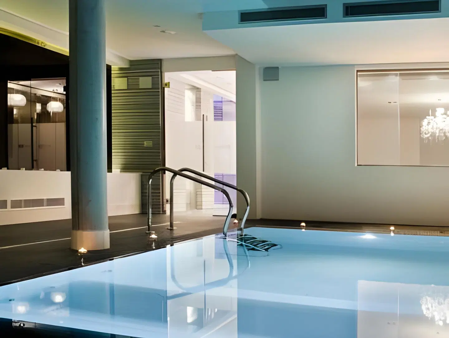 Kadrit Hotel Hallenbad