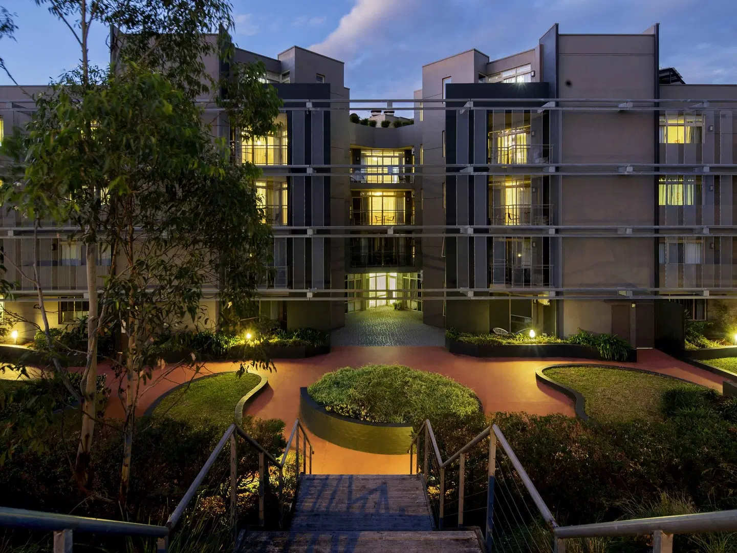 Mantra Castle Hill Sydney EXTERIOR