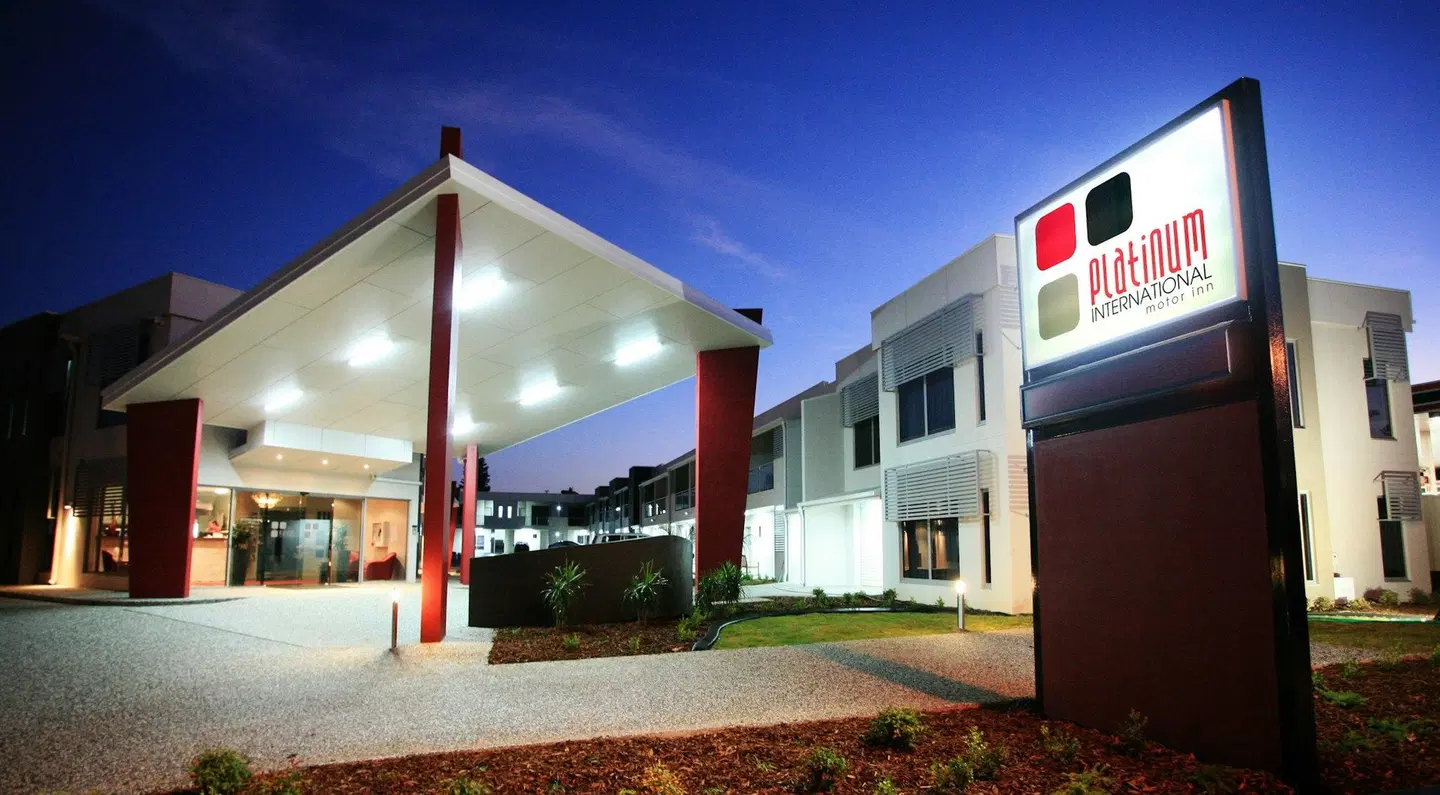 Platinum International EXTERIOR