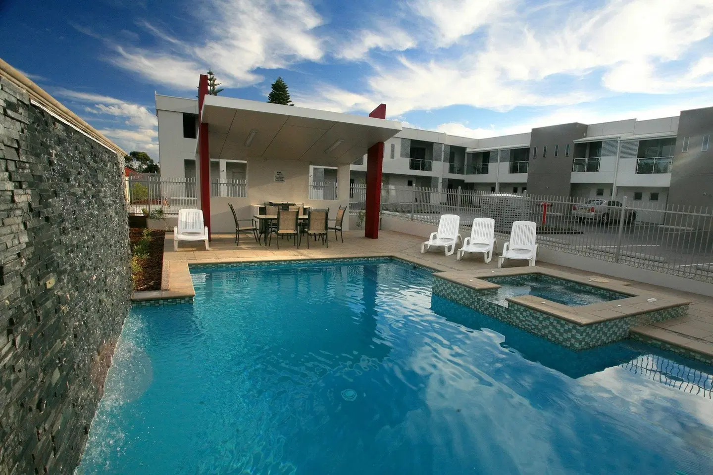 Platinum International OUTDOOR_POOL