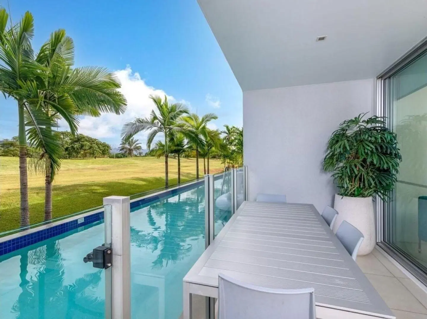 Pool Resort Port Douglas OUTDOOR_POOL