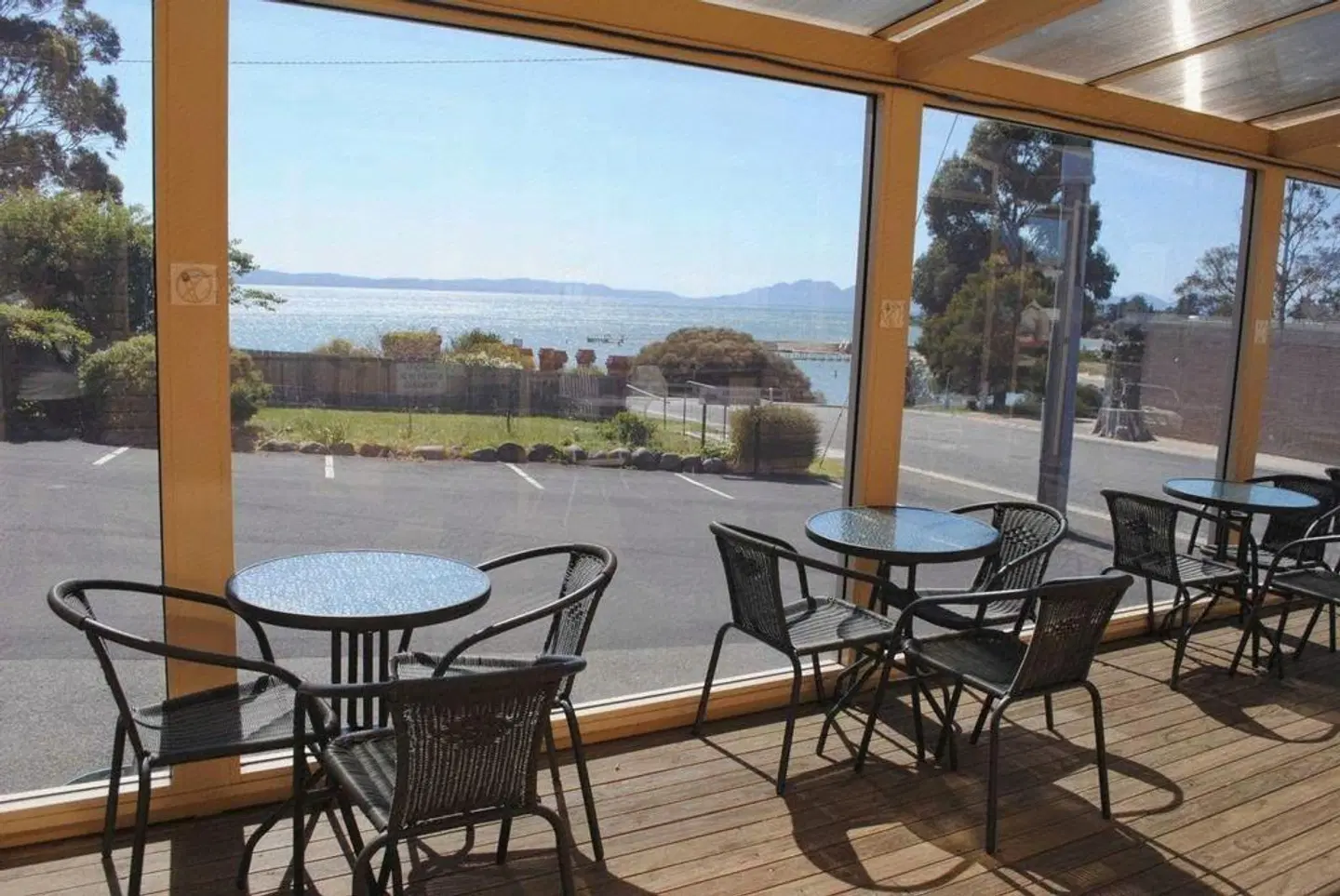 Amos House & Swansea Ocean Villas Terrasse