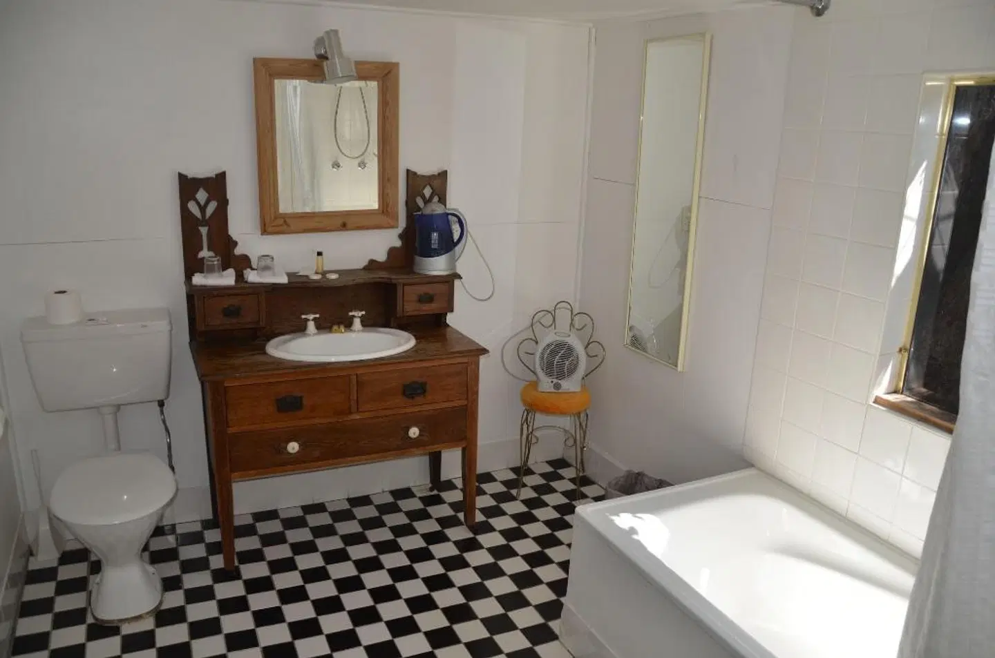 Leura House ROOM_EXAMPLE