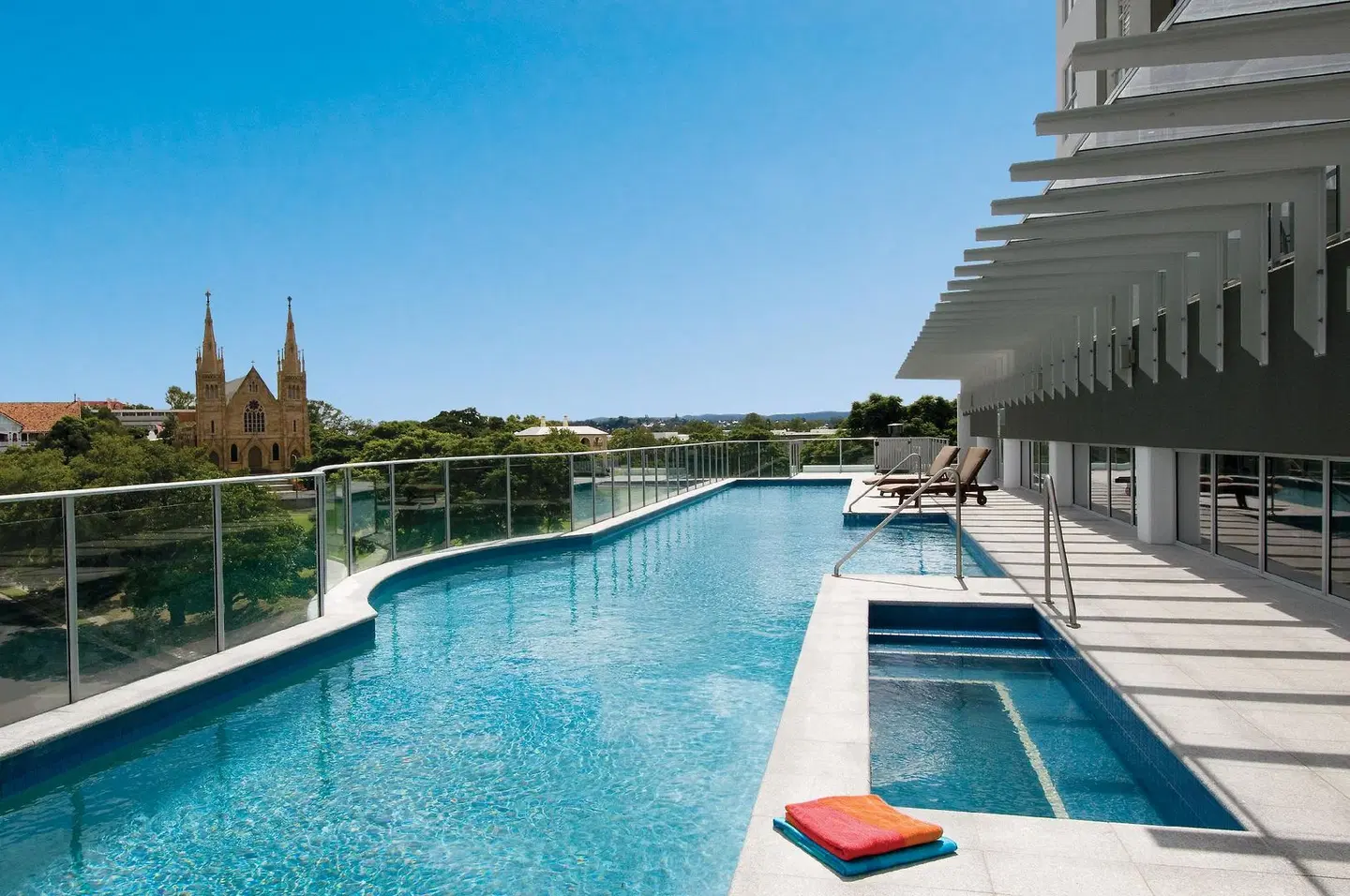 Oaks Aspire Apartments OUTDOOR_POOL