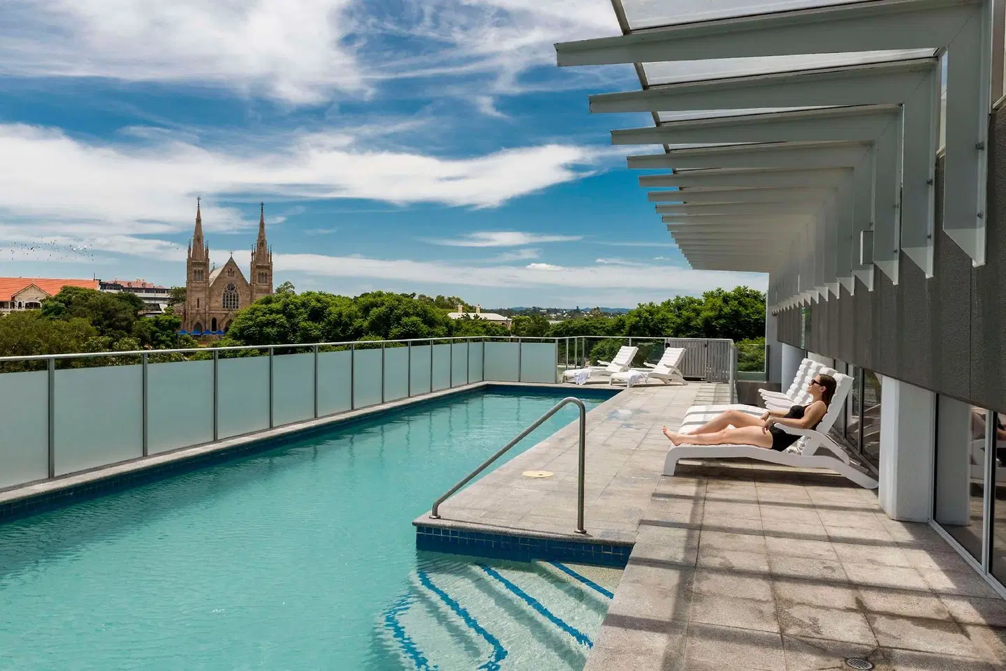 Oaks Aspire Apartments OUTDOOR_POOL