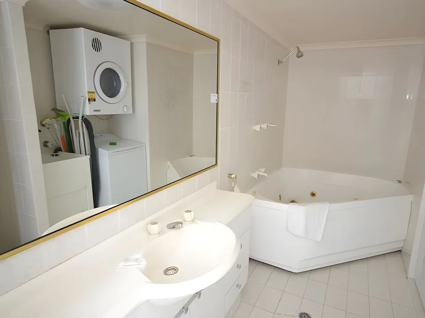 The Atrium Resort Badezimmer