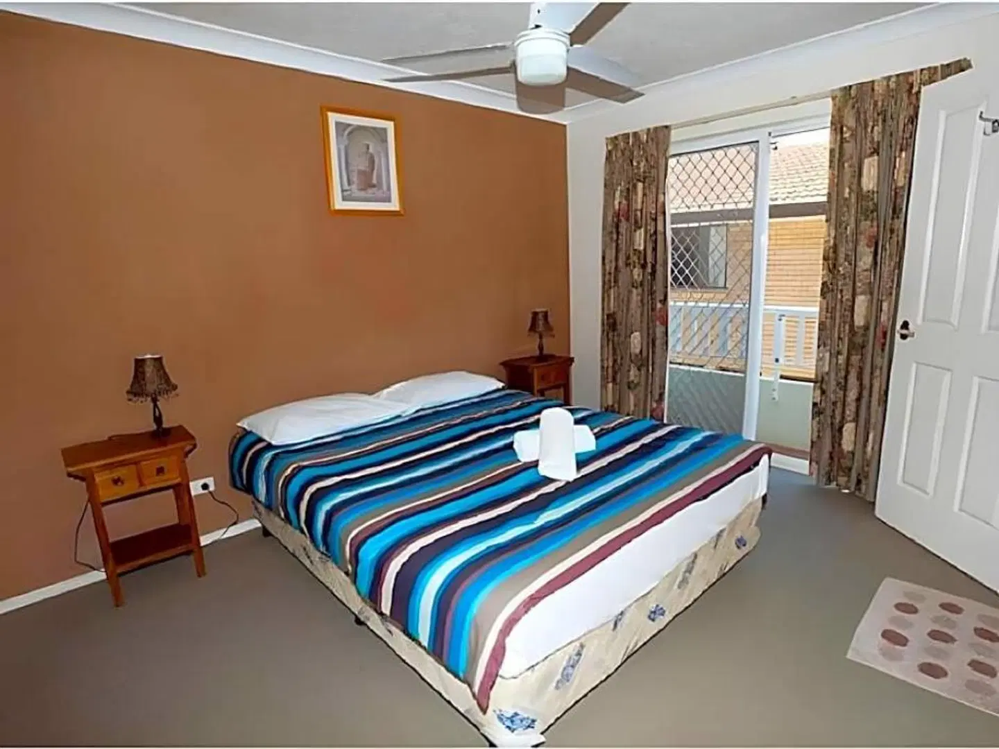 Surfers Tradewinds ROOM_EXAMPLE