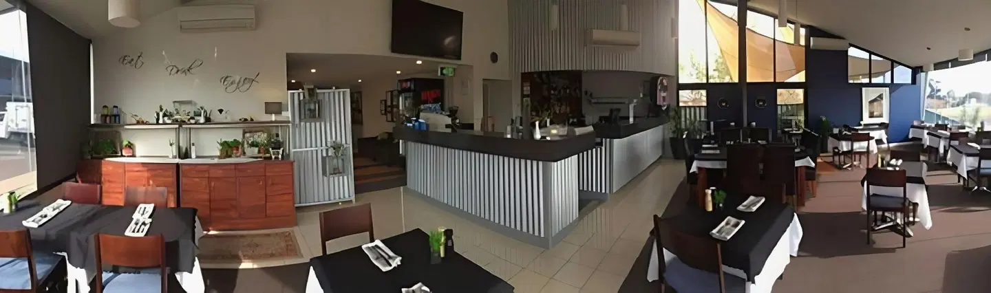 Station Motel Bar