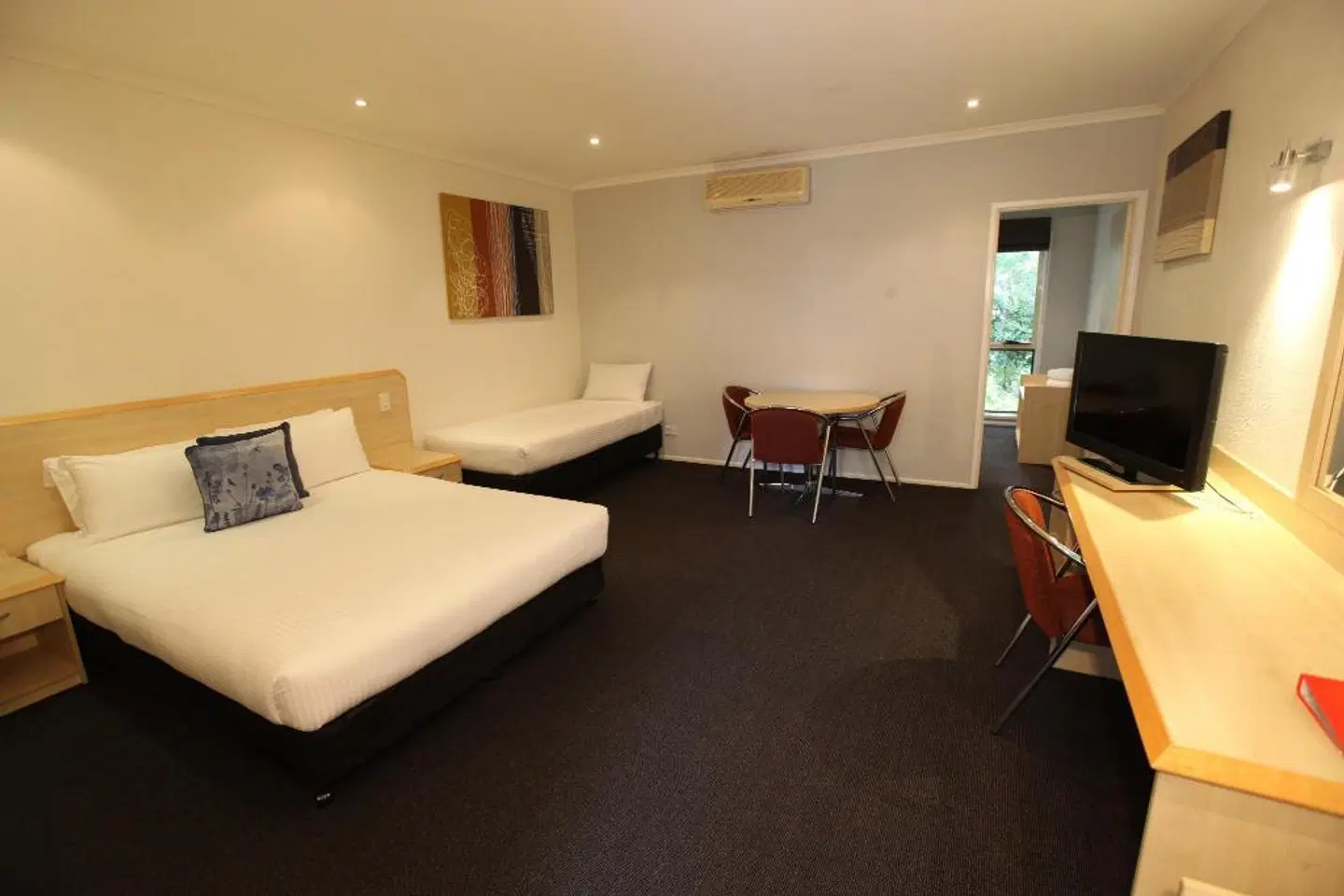 Red Bridge Motor Inn ROOM_EXAMPLE