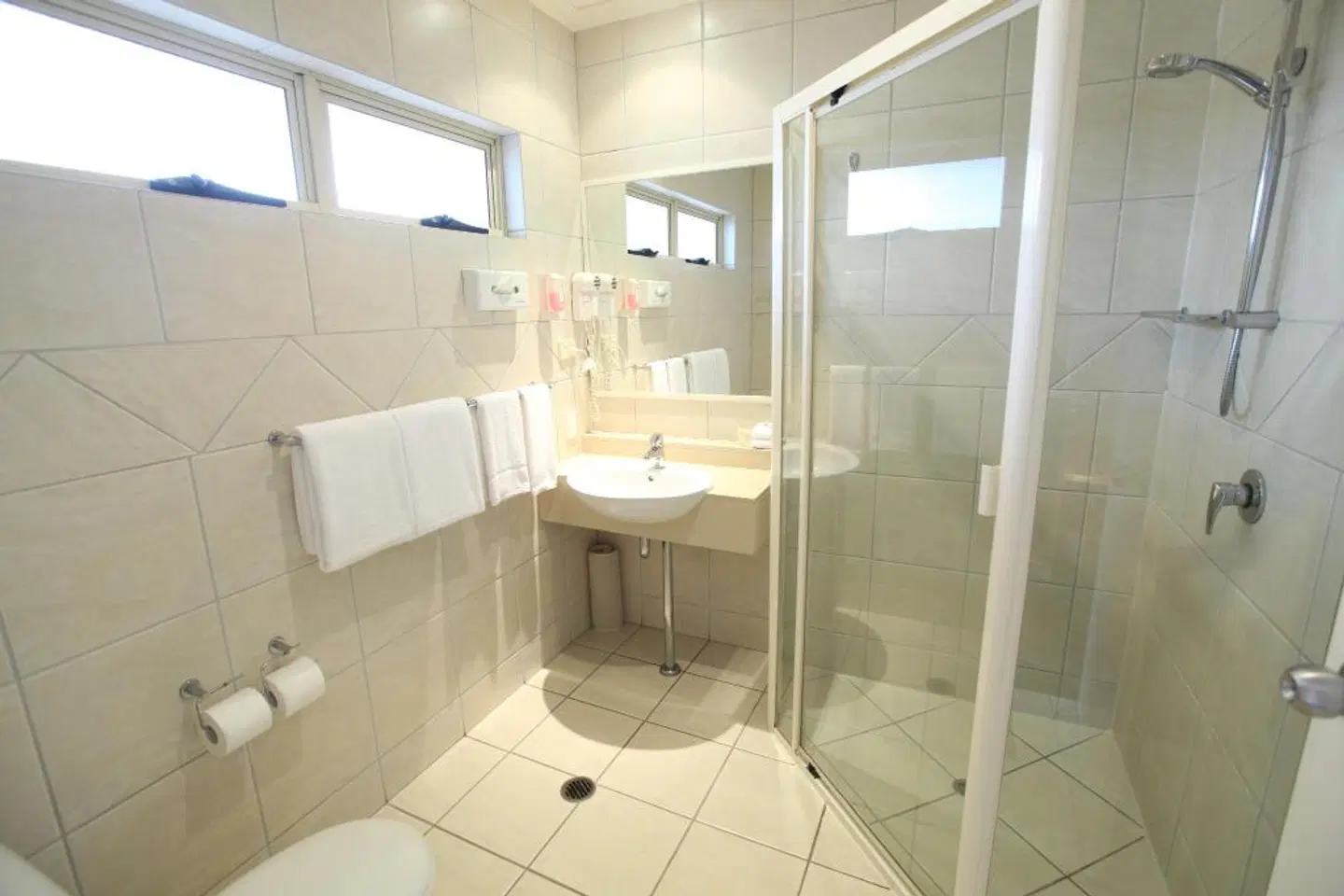 Red Bridge Motor Inn Badezimmer
