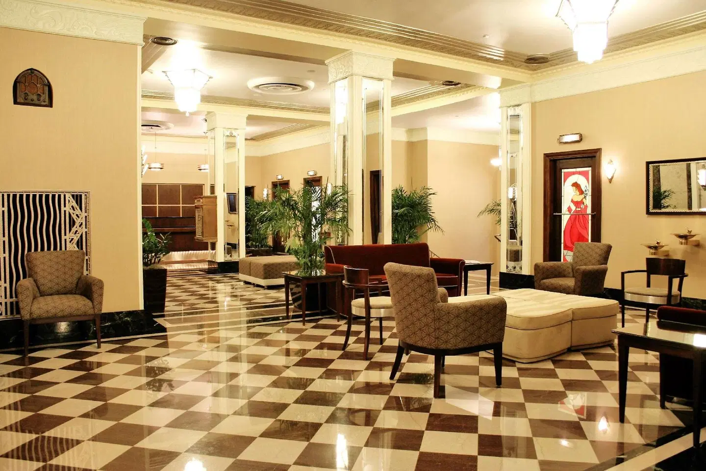 Ambassador Hotel Milwaukee, Trademark Collection by Wyndham LOUNGE_LOBBY