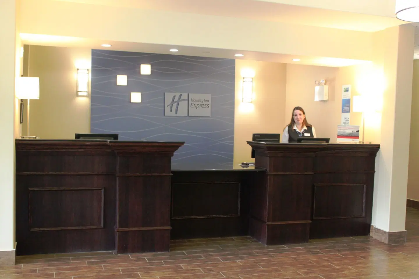 Holiday Inn Express Yorkton East by IHG LOUNGE_LOBBY