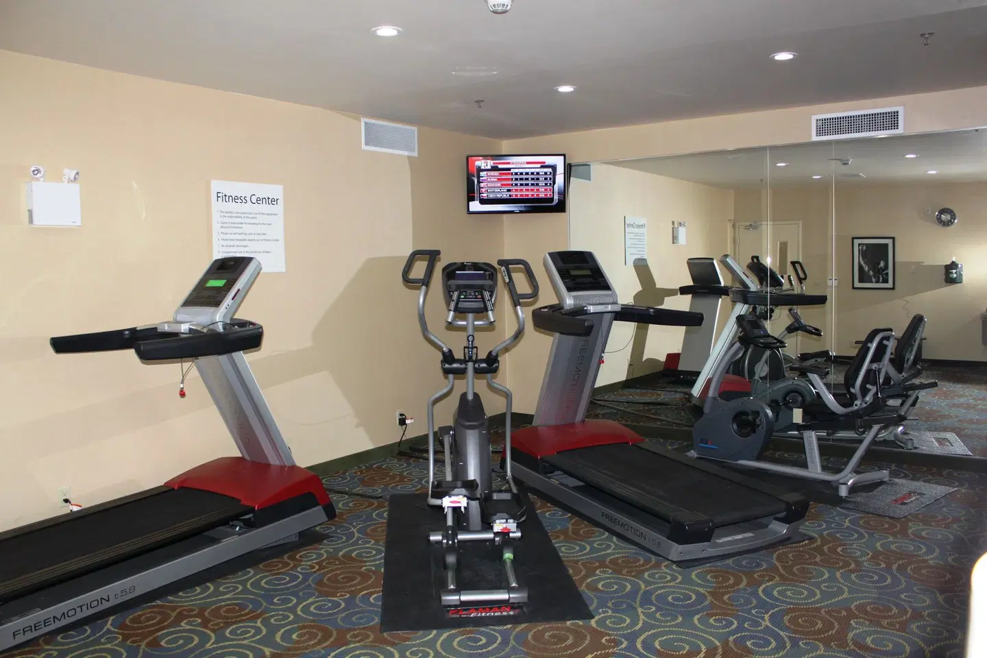 Holiday Inn Express Yorkton East by IHG SPORTS_AND_LEISURE