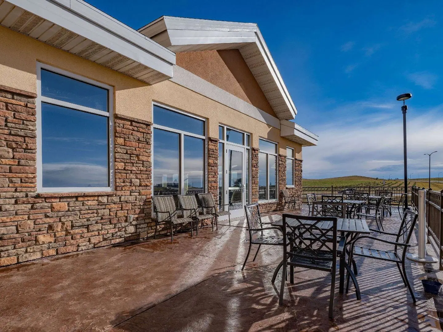 Hawthorn Suites by Wyndham Dickinson Terrasse