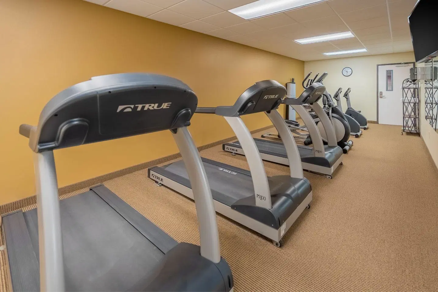 Landmark Suites - Williston SPORTS_AND_LEISURE