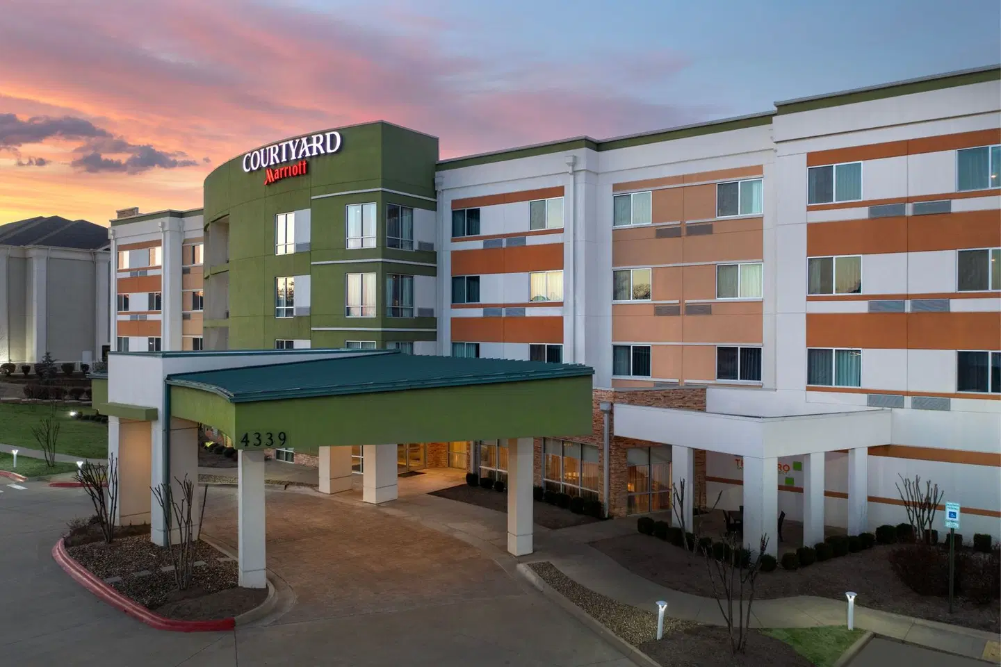 Courtyard by Marriott Little Rock North Terrasse