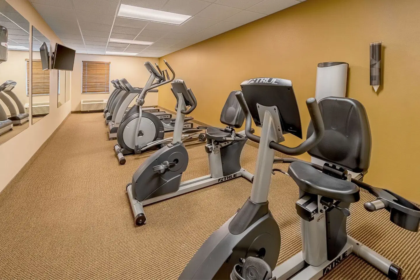 Landmark Suites - Williston SPORTS_AND_LEISURE