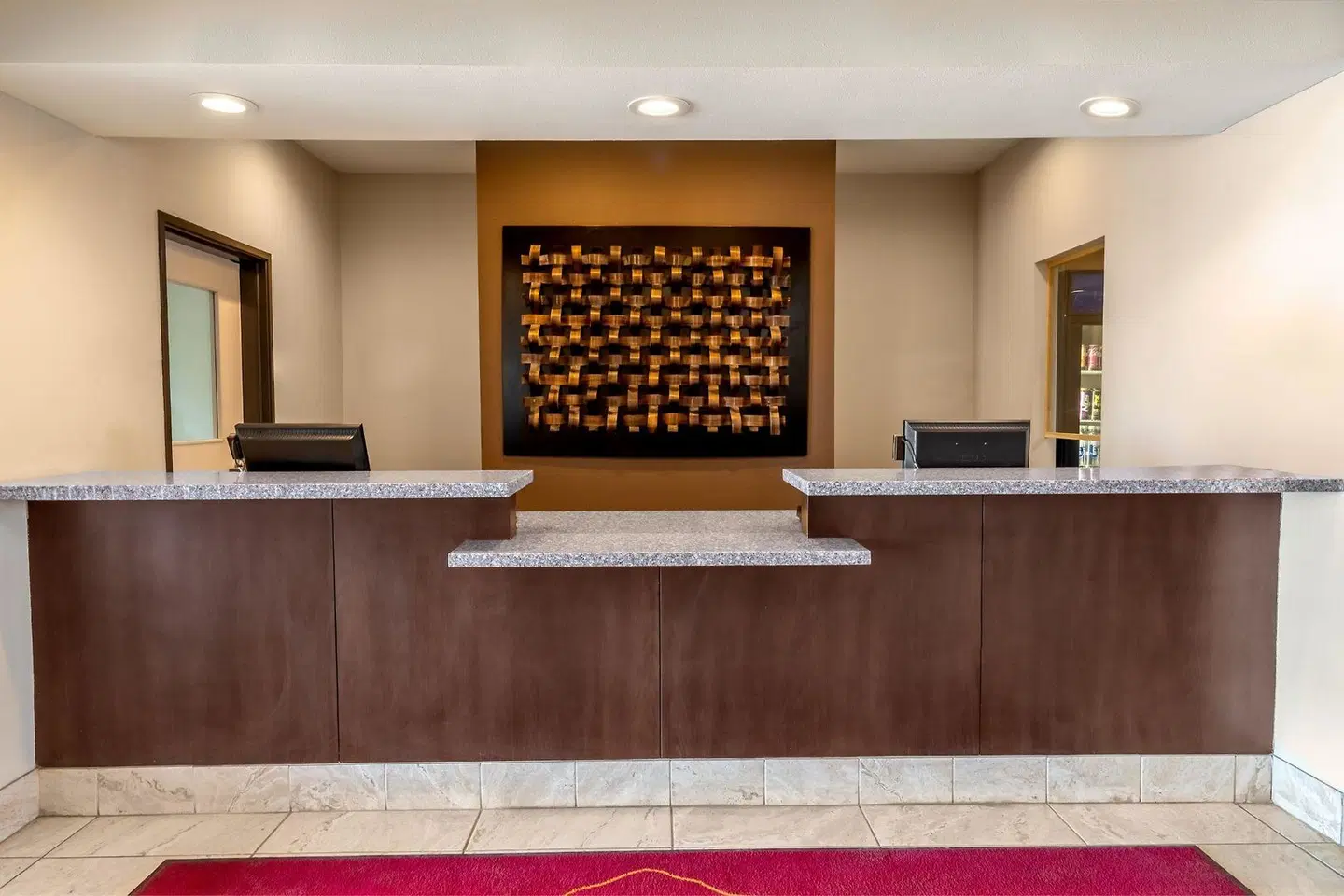Landmark Suites - Williston LOUNGE_LOBBY