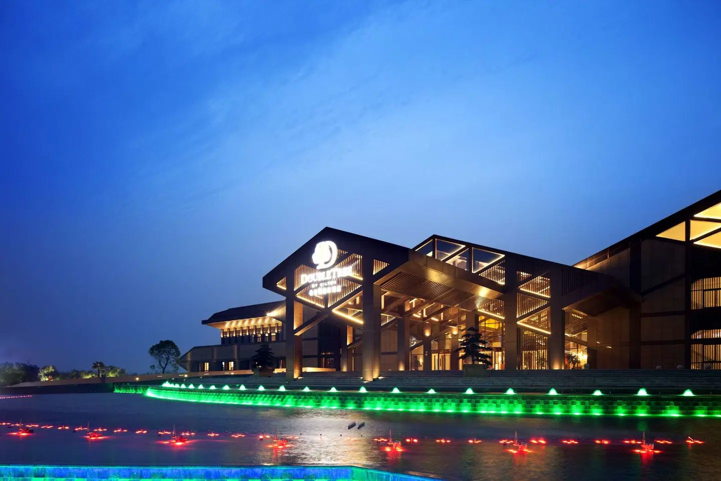DoubleTree by Hilton Jiaxing EXTERIOR